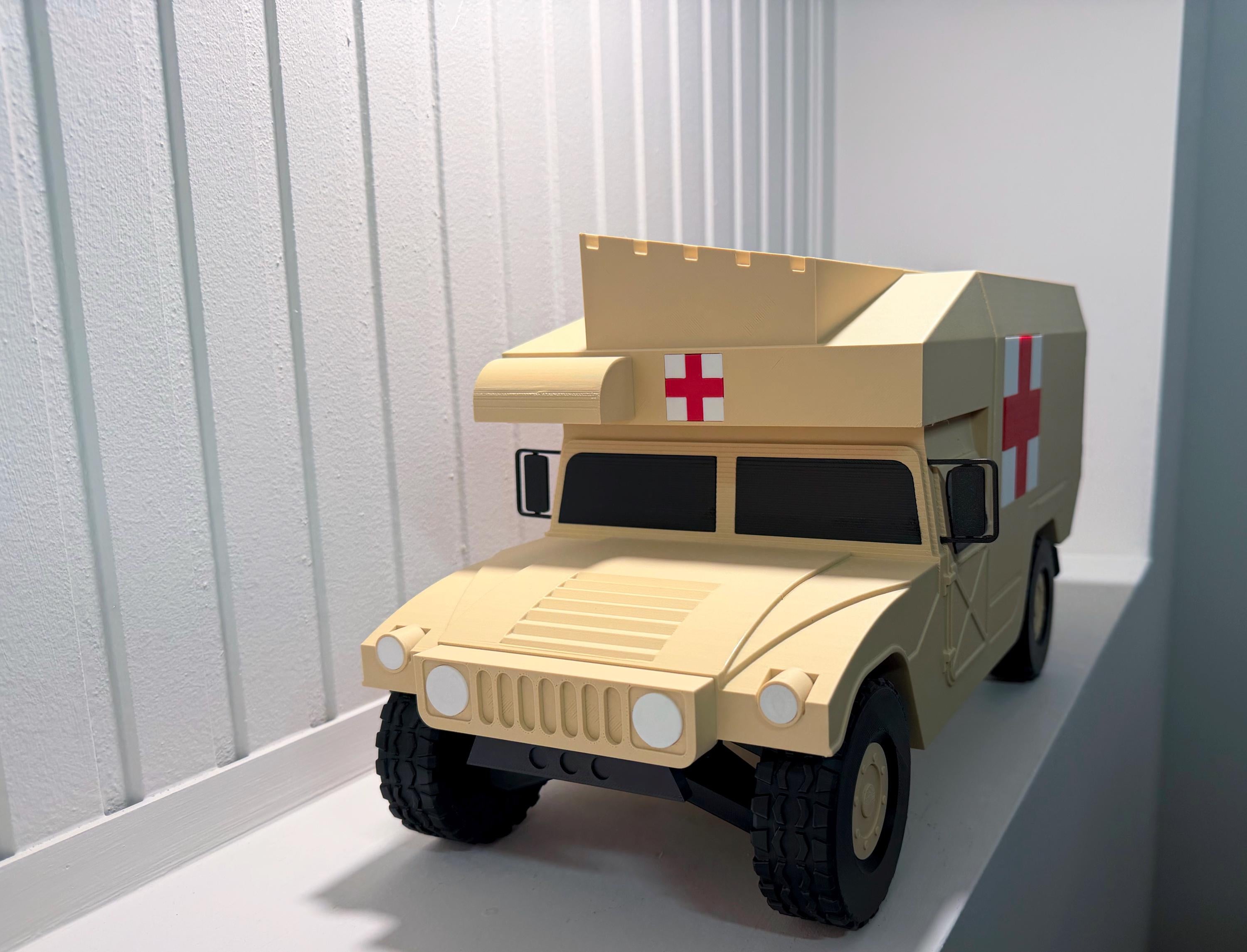 M988 MEDEVAC HMMWV Coin Holder | 3D Printed Military Ambulance Display